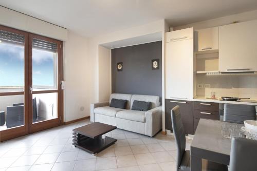 San Giuliano Milanese Apartment | New One Bedroom Apartment in Milan 3 minutes from the metro