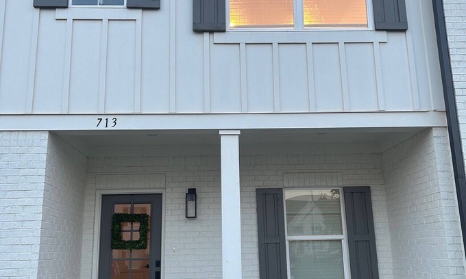Oxford Condo | New Oxford Townhome Minutes from Campus and The Square!