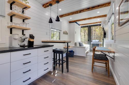 Pickens Villa | New - Pine View MicroCabin - Rare