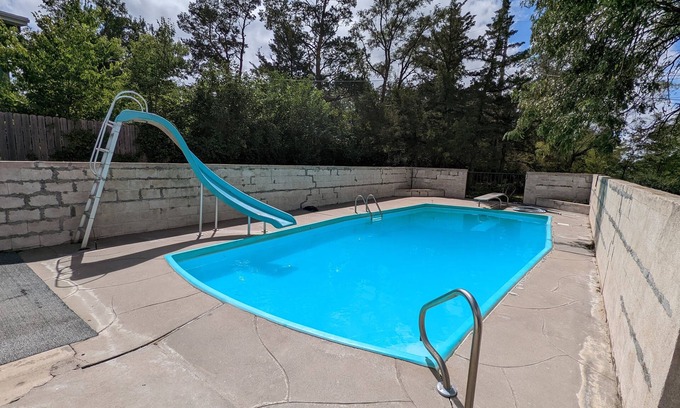 Ogallala House | NEW! Pool House at Lake Mac