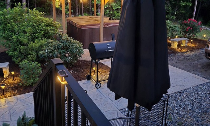 Stonecrest Cottage | New Private Cottage in Lake Lure w/Gazebo & Firepit