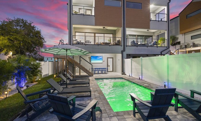 Indian Rocks Beach House | NEW, Private Heated Pool, Walk2Beach, Game Room, Foosball, Pac-Man, Basketball, Elevator, Sleeps 10