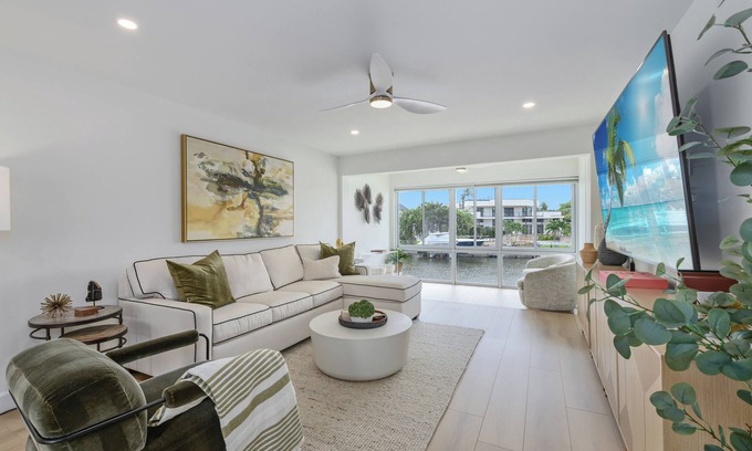 Coquina Sands Condo | New Remodel 1-bedroom condo on the bay, across the street from Lowdermilk beach