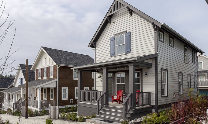 Seabrook House | *New* Seabrook's Tide & Seak: Close to Outdoor Pool!
