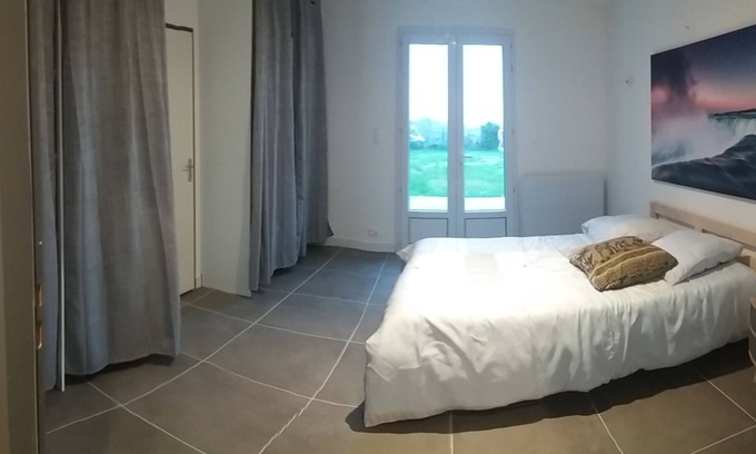 Arceau House | new spacious house in quiet village near cycle track, 2.5 KM