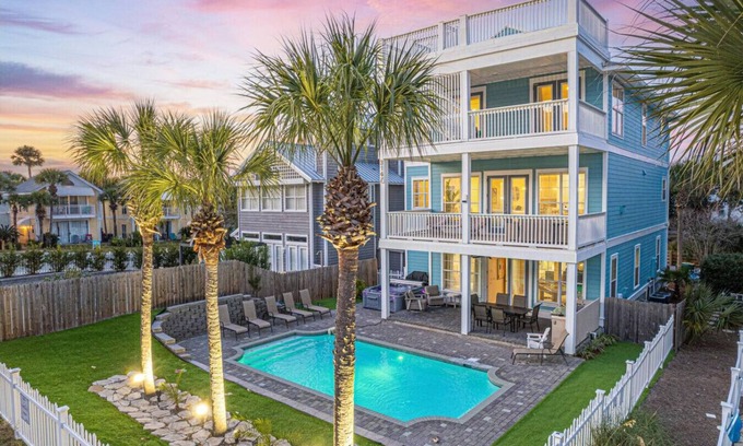 Crystal Beach House | NEW/Steps to the Beach/Hot Tub/Pool/Fully Loaded