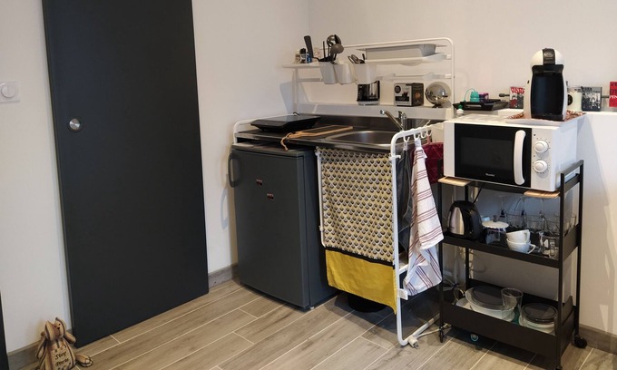 Roseraie House | New studio. Large terrace