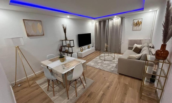 Nord - Gare Apartment | * NEW STYLE proche de la gare *