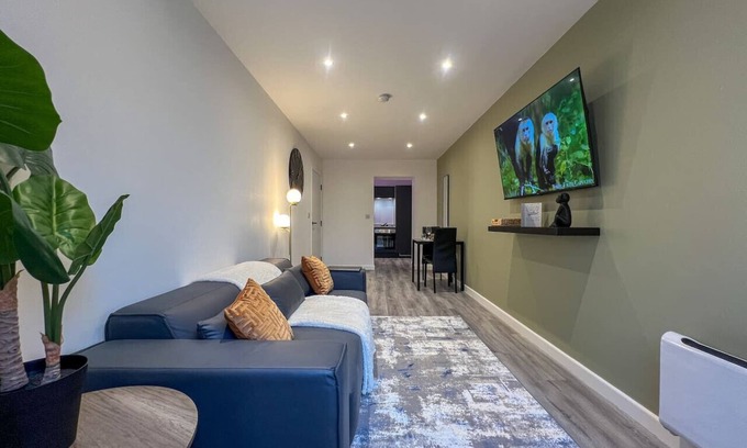RopeWalks Apartment | New! Stylish, Modern and Central | Book Now!