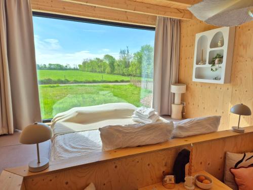 Municipality of Veere Apartment | New! Tiny House Lantliv Oostkapelle, met weidezicht