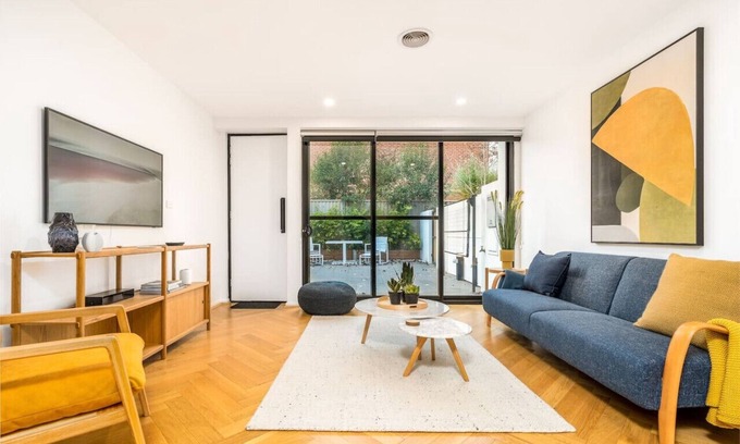 Braddon Apartment | New to VRBO: 2-Storey Lumiere Townhouse w/Private Courtyard