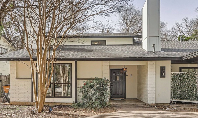 Waters Park House | New Two Unit Property in North Austin I Sleep 14