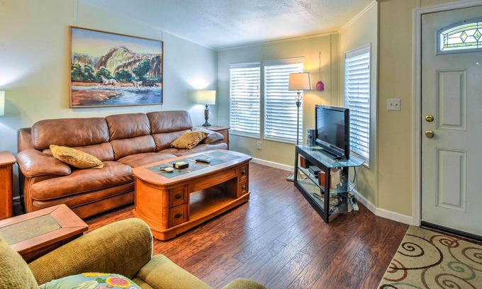 Chiloquin House | NEW! Updated Chiloquin Home w/ Dock on Agency Lake