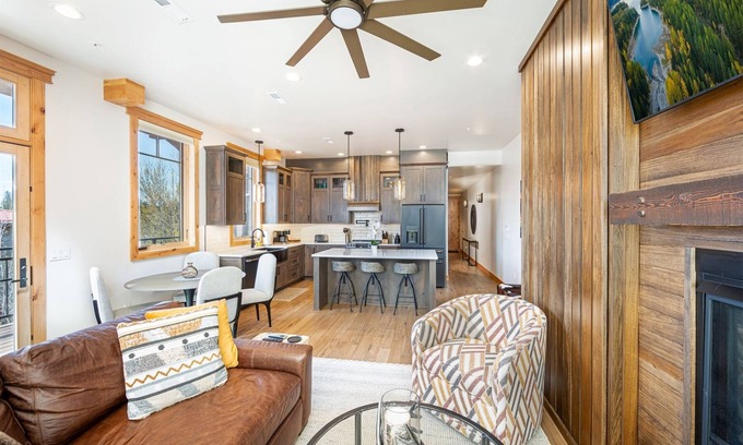 Whitefish House | New! Upscale Condo with rooftop patio, grill, mountain views