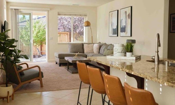 Reno House | NEW Upscale House, Tahoe 30-min w/Cal King