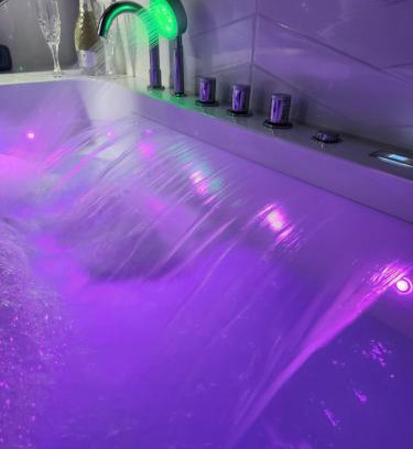 Bemowo Apartment | New! Warsaw Luxury Apartment with Jacuzzi and total relax - Warszawski Luksus Jacuzzi i totalny relaks!