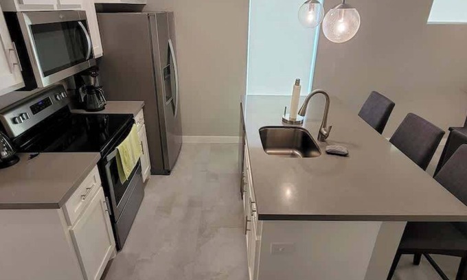 Port Isabel House | New Waterfront Bungalow * Fisherman's Paradise