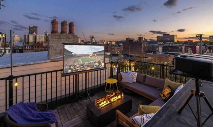 East Allegheny Apartment | NEW Yinz City Stay Walk to Acrisure&PNC Rooftop