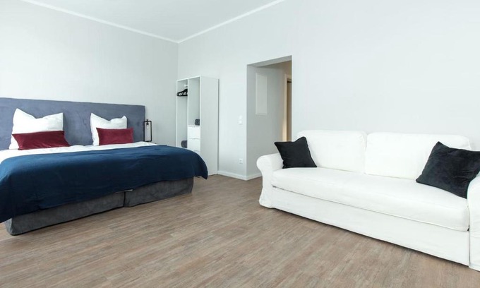 Siegburg Apartment | NEW YORK · CHILLINGHOUSE # 4, 3 Min. vom ICE, NETFLIX, Garten