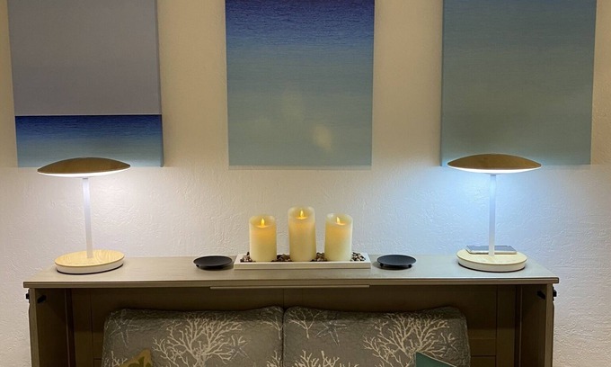 Hollywood South Central Beach Apartment | Newer Reno 2nd Floor Studio, Steps to Beach, Heated Pool, Gated Assigned Parking