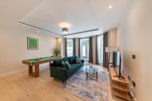 Surbiton Hill Apartment | Newlands Punks by Artsy