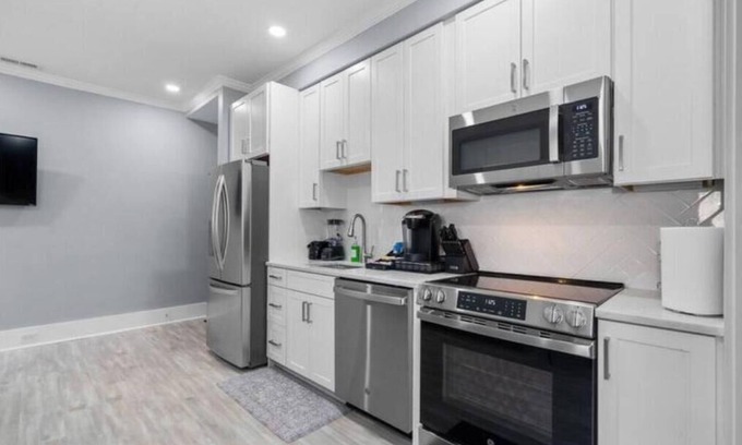 Kingman Park Apartment | NewLuxCondo 2bed+Laundry+Parking
