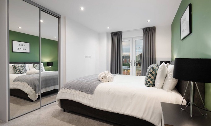 Trafford Apartment | Newly built and furnished to a modern contemporary styled apartment.