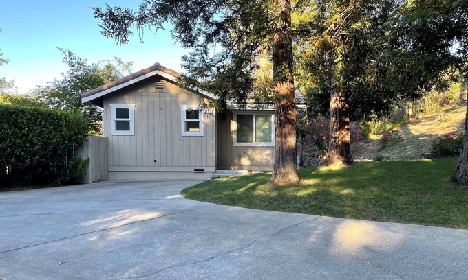 Walnut Creek House | Newly-built guesthouse with complete privacy