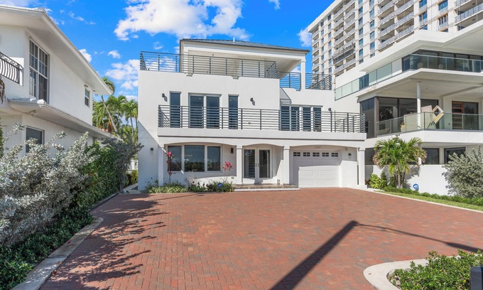 Birch Park Finger Streets House | Newly Built Oceanfront Beach House in Fabulous Fort Lauderdale