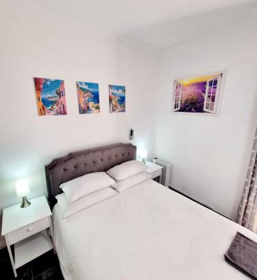 La Linea de la Concepcion House | Newly Decorated Next To The Sea