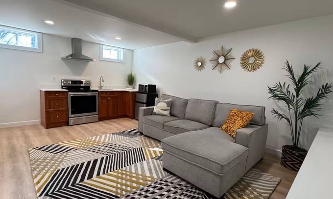 Woburn Apartment | Newly Finished Guest Haven in Woburn