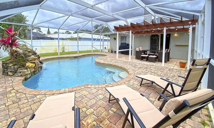 Sebastian Highlands House | Newly Furnished/Heated pool, Game room, 10 mins from Beach