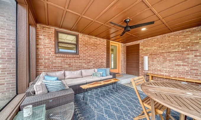 Salida House | Newly Remodeled 2bd 2ba The Salida Boulevard Vacation Home #0750