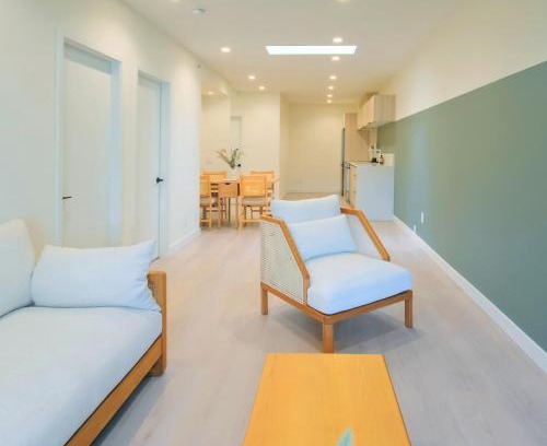 Downtown Eastside Apartment | Newly Renovated 2 Bedroom Condo in Japantown! Near Railtown & Gastown!