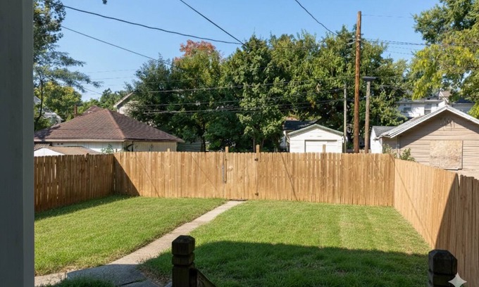 Dayton House | Newly Renovated 3 Bedroom, Near Campus!