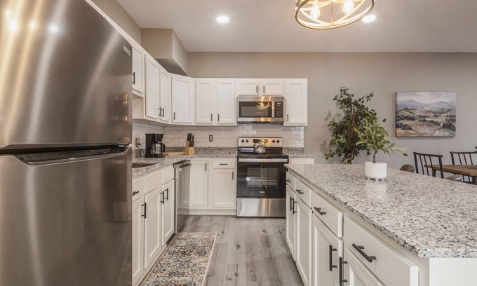 Smoketown Jackson House | Newly renovated 4BR CozySuites