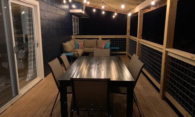 Franklin Cabin | Newly Renovated Cabin with Stunning View