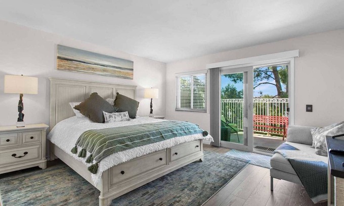 Valle Lindo House | Newly Renovated｜Communal Pool｜20min to Disney｜Backyard｜Dedicate Workspace #41910