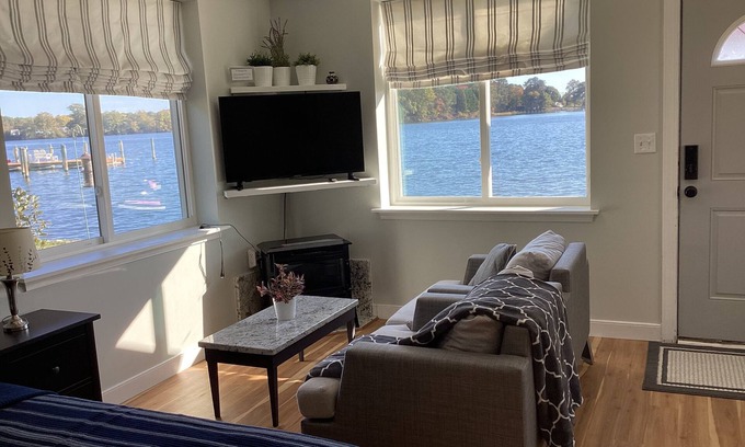 Reedville Cottage | Newly renovated cozy and modern cottage with expansive water views