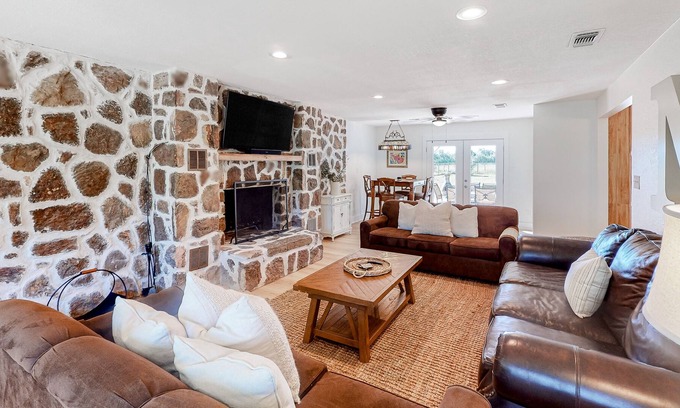 Johnson City House | Newly Renovated Fantastic Family Home W/ Ping-Pong, Free WiFi, & Great Location