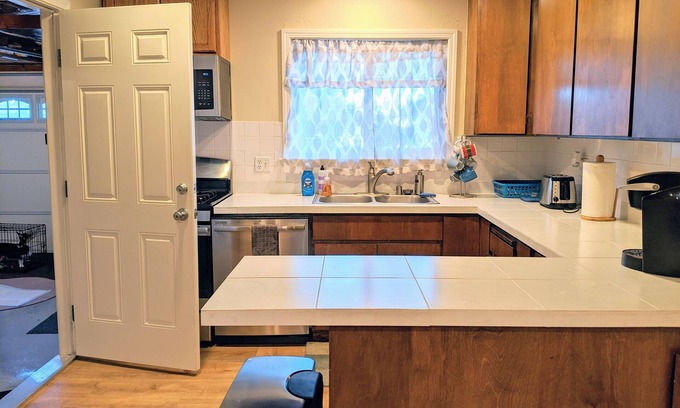 Santa Clara House | Newly renovated house in the heart of silicon valley