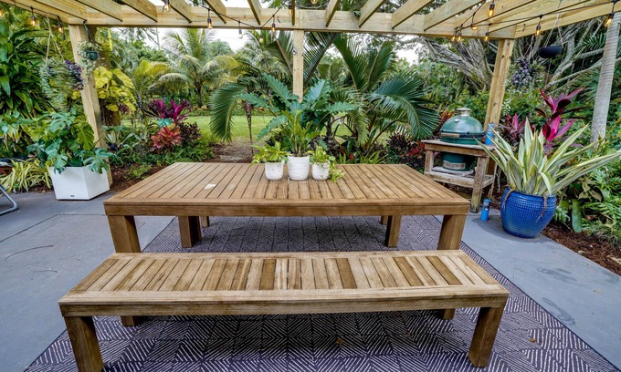 Biggar House | Newly Renovated Luxury Florida Cottage
