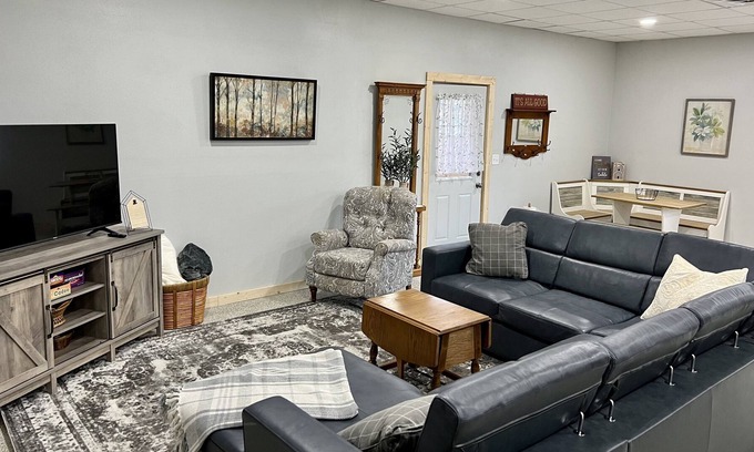 Crandon House | Newly Renovated Northwoods Retreat