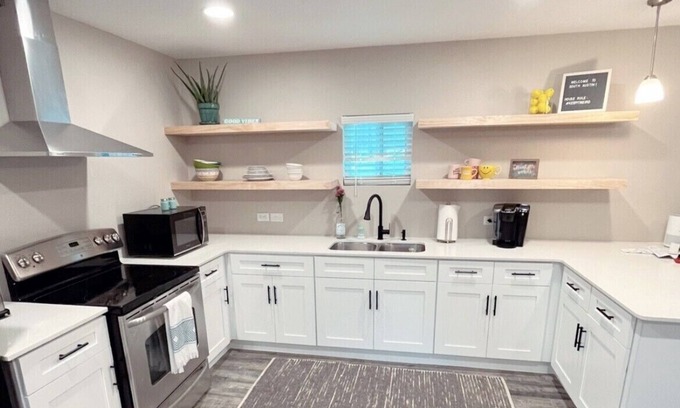 Austin Apartment | Newly Renovated South Austin Guesthouse with Private Backyard