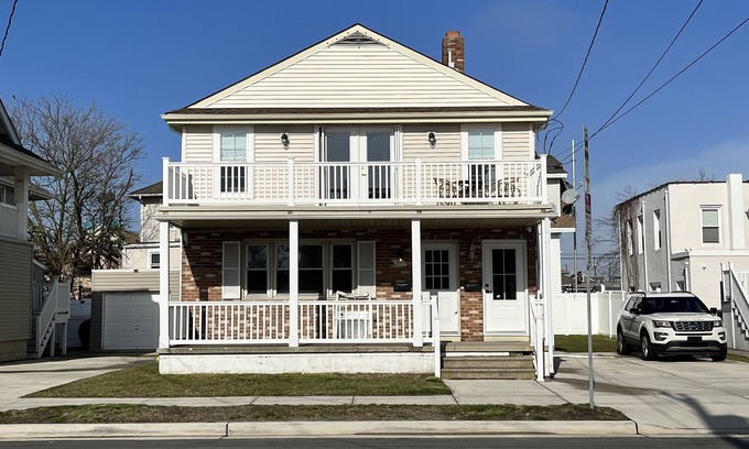 Ventnor City Condo | Newly Renovated- Steps from Best Restaurants, Bars, and Shops! ⭐️⭐️⭐️⭐️⭐️