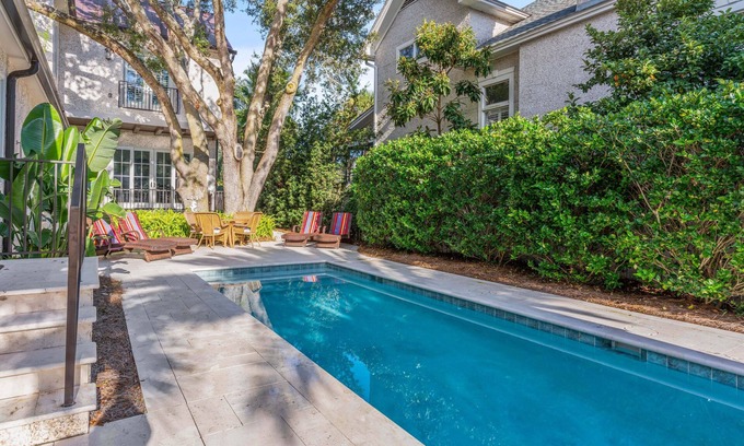 East Beach House | Newly updated 2022! Sleeps 12 with option to heat Pool! 5 bedrooms 4 1/2 baths