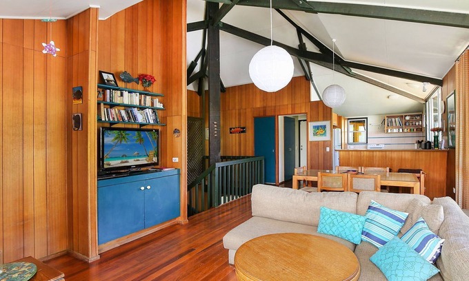Dicky Beach House | Ngungun St 14, Dicky Beach