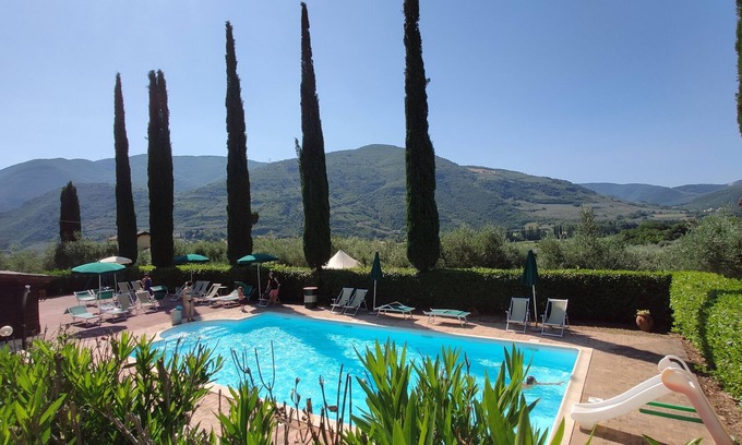 Precetto Apartment | NICCIANO: Two-room apartment in farmhouse with swimming pool, Marmore Falls