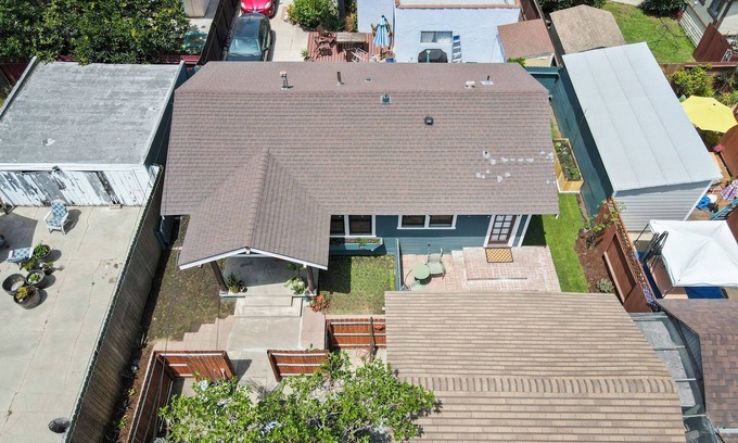 Eastside House | Nice 2-bedroom house with AC in Long Beach