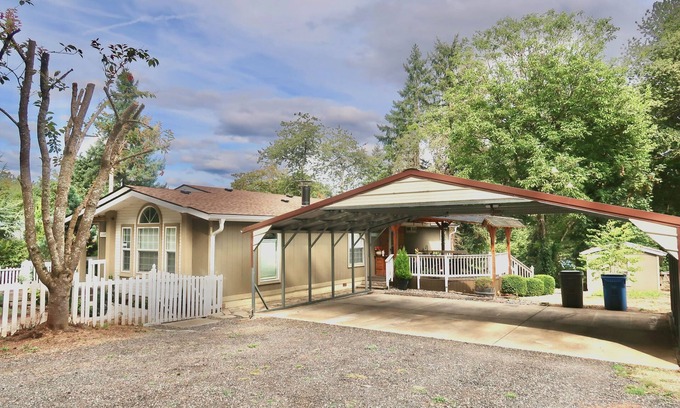 West Hazel Dell House | Nice 3-bedroom house in Vancouver